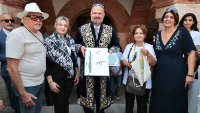menemende festival coskusu hemhal ile basladi a29a3fe2d5df |