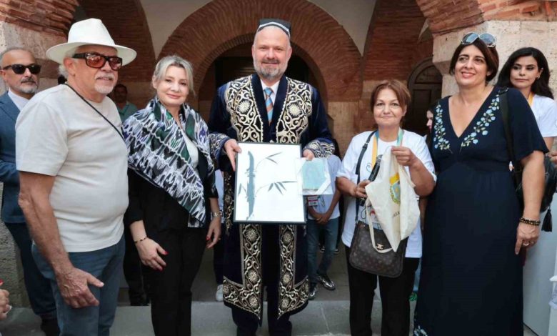 Menemen’de festival coşkusu "Hemhal" ile başladı 1 menemende festival coskusu hemhal ile basladi a29a3fe2d5df |