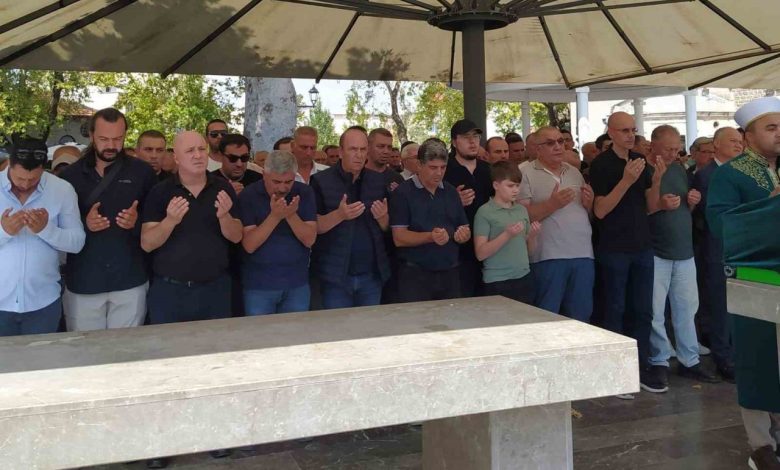 mhp eski ilce baskani ceyhun demirakin gozyaslari ile ugurlandi 020018269cf7 |