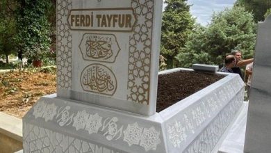 mhp lideri bahceli ferdi tayfurun kabrini yaptirdi e17bc311cfed |