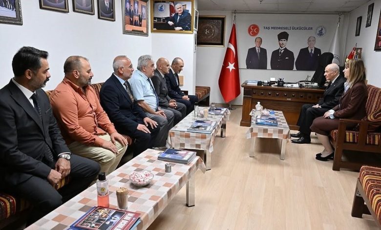 mhp lideri bahceli tas medreseli ulkuculeri ziyaret etti 88e12d404e62 |