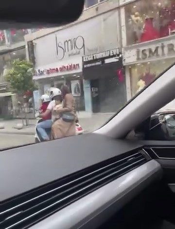 Motosiklette tehlikeli yolculuk 1 motosiklette tehlikeli yolculuk c352f39c9882 |