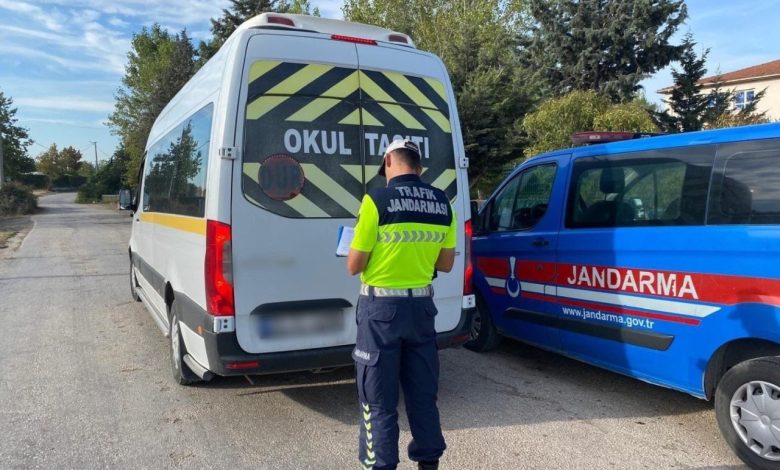 ogrencilerin guvenli yolculugu icin jandarma gece gunduz yollarda 79ee49d1b236 |