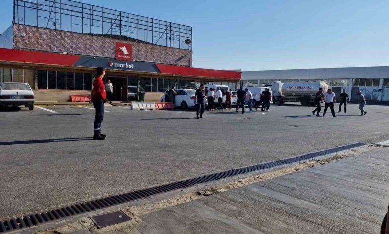 Omuz atma tartışmasında iki aile birbirine girdi 1 omuz atma tartismasinda iki aile birbirine girdi 68afc6b860cc |