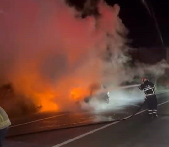 otomobil kule dondu 66a582a5d955 |