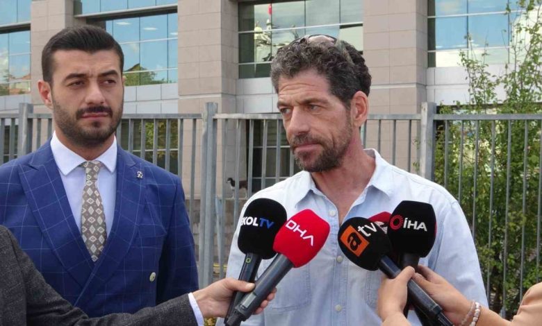 Oyuncu Cemal Hünal’dan imzası taklit edilerek öğrencilere sertifika dağıtıldığı iddiasıyla suç duyurusu 1 oyuncu cemal hunaldan imzasi taklit edilerek ogrencilere sertifika dagitildigi iddiasiyla suc duyurusu 3f116581bc6a |