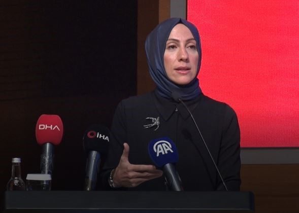 Safa Koçoğlu: "Sporun her branşta büyümesini sağlayan bir anlayışla çalışmalarımızı sürdüreceğiz" 1 safa kocoglu sporun her bransta buyumesini saglayan bir anlayisla calismalarimizi surdurecegiz a6f30e729d05 |