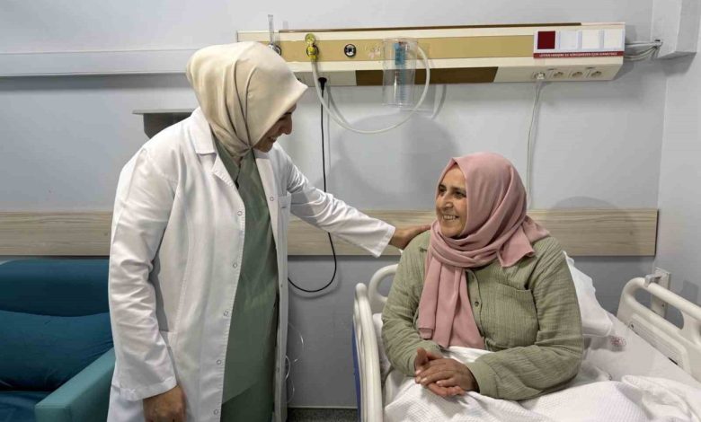 Şikayetlerini astıma bağladı, soluk borusunun yüzde 80’ini tıkayan kanserle konuşamaz hale geldi 1 sikayetlerini astima bagladi soluk borusunun yuzde 80ini tikayan kanserle konusamaz hale geldi cc75cab2e162 |