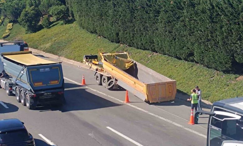 sultanbeylide hafriyat kamyonu dorsesi ust gecide carpti 212cef11d4b1 |