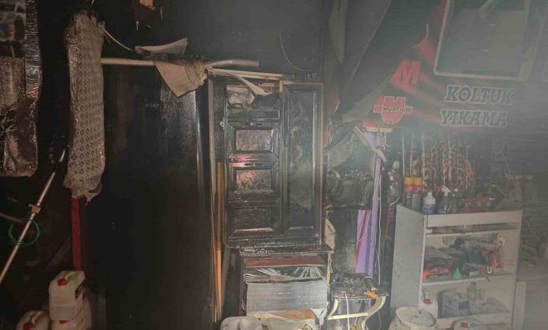 Susurluk’ta iş yerinde korkutan yangın 1 susurlukta is yerinde korkutan yangin 618bf2896122 |