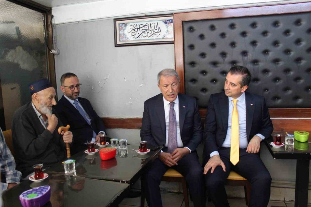 tbmm milli savunma komisyonu baskani akar sehit yakini ve gazilerle bir araya geldi 89488b3a26db |