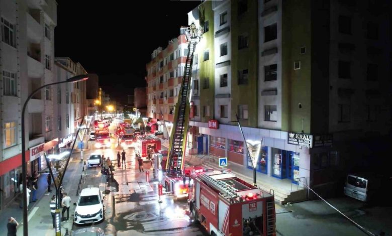 tekstil atolyesinde yangin panigi 3ea5a8b1bb46 |