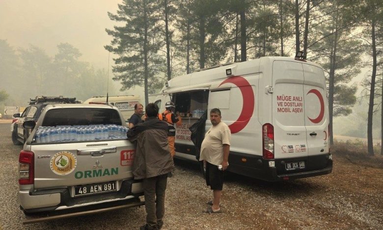 Türk Kızılay’dan Muğla ve Antalya’daki orman yangınlarına müdahale çalışmalarına destek 1 turk kizilaydan mugla ve antalyadaki orman yanginlarina mudahale calismalarina destek e9c9ea12061a |