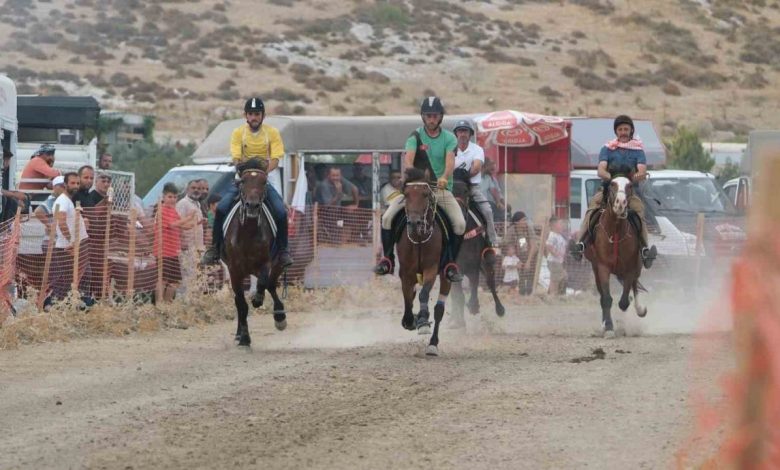 Türkiye’nin en başarılı atları Menemen’de yarışacak 1 turkiyenin en basarili atlari menemende yarisacak c218c8538bc4 |