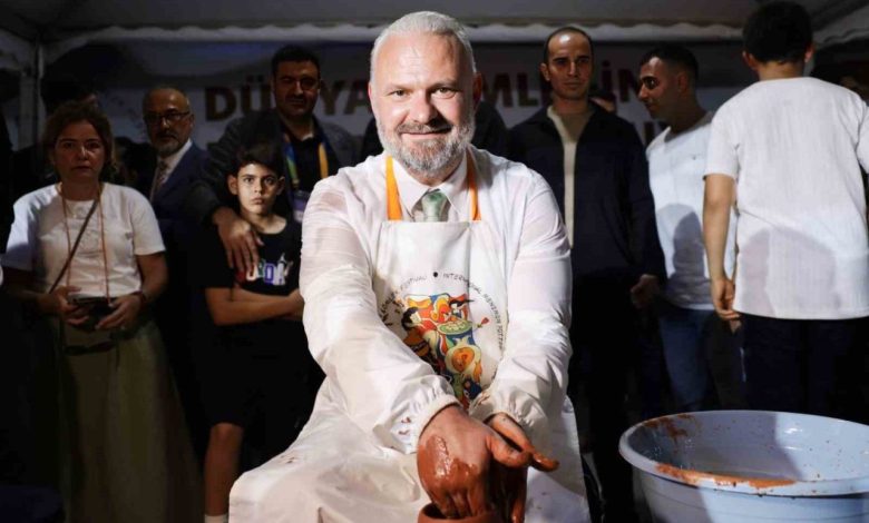 uluslararasi menemen comlek festivaline gorkemli acilis f342e5d714b3 |