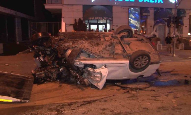 umraniyede iett otobusune otomobil carpti 1i agir 2 yarali 348b0b42e4be |