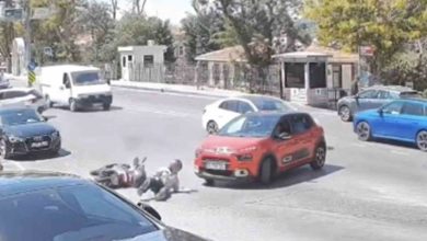 uskudarda ayni noktada pes pese kazalar kameraya yansidi 1a18abc3bb3f |