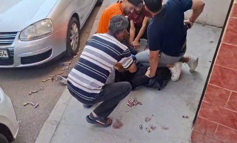 Vali Elban: "Saldırganın suç kaydı yok, pompalı tüfek babasına ait" 1 vali elban saldirganin suc kaydi yok pompali tufek babasina ait 58bd5fcb4e09 |