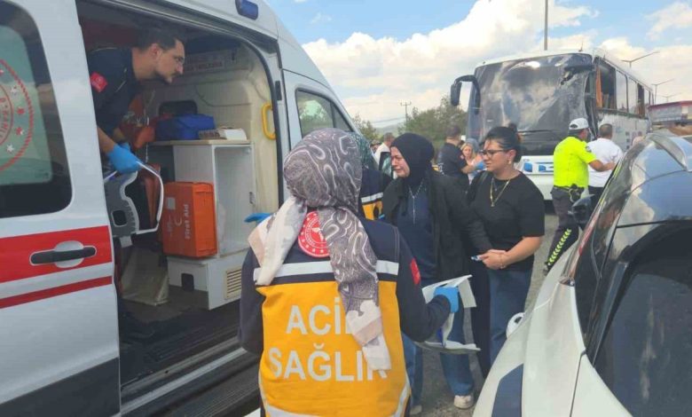 yolcu otobusu gemi capasi tasiyan tira carpti3 yarali e74fb3992387 |