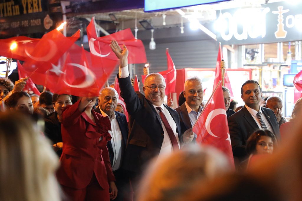 Edremit’te Cumhuriyet bayramı büyük bir coşkuyla kutlanacak 4 3S0A5297 |