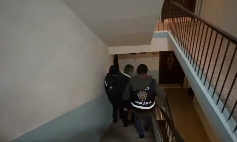7 yildir su satis ofisinde saklanan cezaevi firarisi yakalandi a4d5e4e65208 |