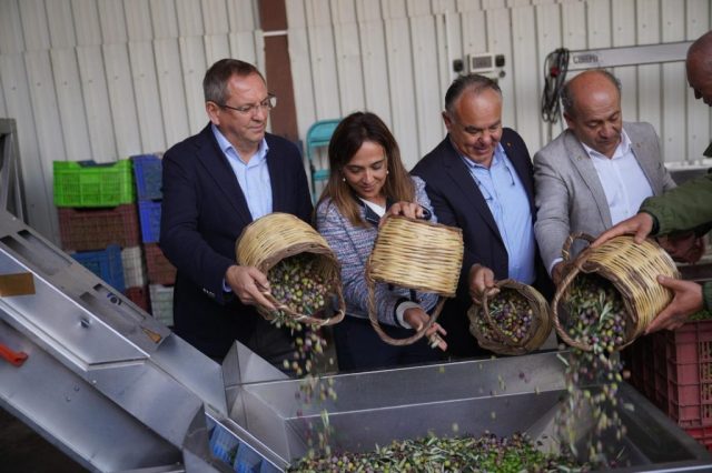 AYVALIK'TAN DOPDOLU PROGRAMIYLA BIR FESTIVAL DAHA GEÇTI (1) AYVALIKTAN DOPDOLU PROGRAMIYLA BIR FESTIVAL DAHA GECTI 1 1 1024x682 |