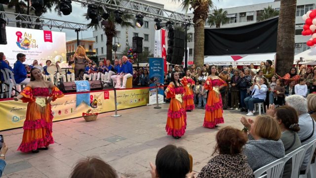 AYVALIK'TAN DOPDOLU PROGRAMIYLA BIR FESTIVAL DAHA GEÇTI (1) AYVALIKTAN DOPDOLU PROGRAMIYLA BIR FESTIVAL DAHA GECTI 1 1024x576 |