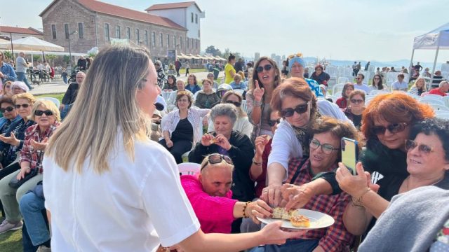 AYVALIK'TAN DOPDOLU PROGRAMIYLA BIR FESTIVAL DAHA GEÇTI (2) AYVALIKTAN DOPDOLU PROGRAMIYLA BIR FESTIVAL DAHA GECTI 2 1024x576 |