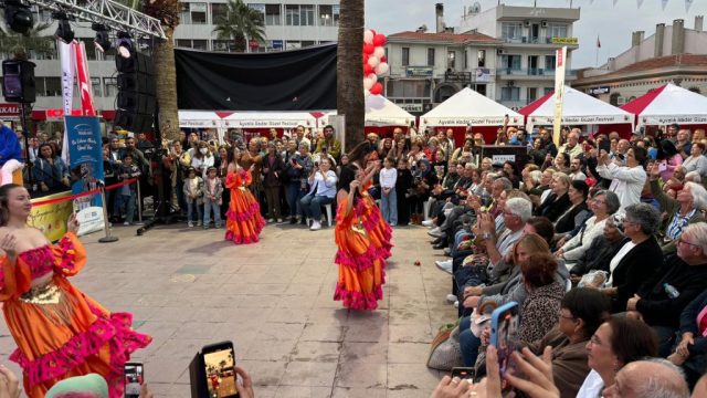 AYVALIK'TAN DOPDOLU PROGRAMIYLA BIR FESTIVAL DAHA GEÇTI (3) AYVALIKTAN DOPDOLU PROGRAMIYLA BIR FESTIVAL DAHA GECTI 3 1024x576 |