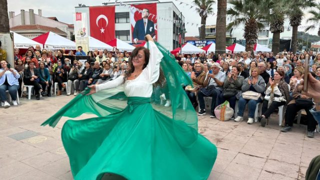 AYVALIK'TAN DOPDOLU PROGRAMIYLA BIR FESTIVAL DAHA GEÇTI (6) AYVALIKTAN DOPDOLU PROGRAMIYLA BIR FESTIVAL DAHA GECTI 6 1024x576 |