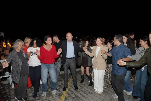 AYVALIK'TAN DOPDOLU PROGRAMIYLA BIR FESTIVAL DAHA GEÇTI (8) AYVALIKTAN DOPDOLU PROGRAMIYLA BIR FESTIVAL DAHA GECTI 8 1024x682 |