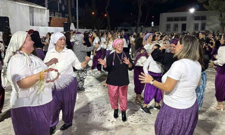 Aliağa’da kadınlardan renkli "Şalvar Gecesi" 1 aliagada kadinlardan renkli salvar gecesi 3eab4055df28 |