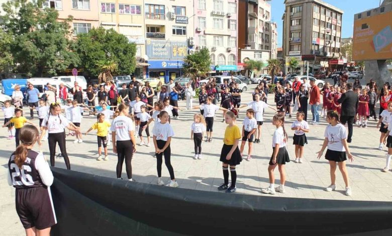 Amatör Spor Haftası törenle başladı 1 amator spor haftasi torenle basladi f30726cec26e |