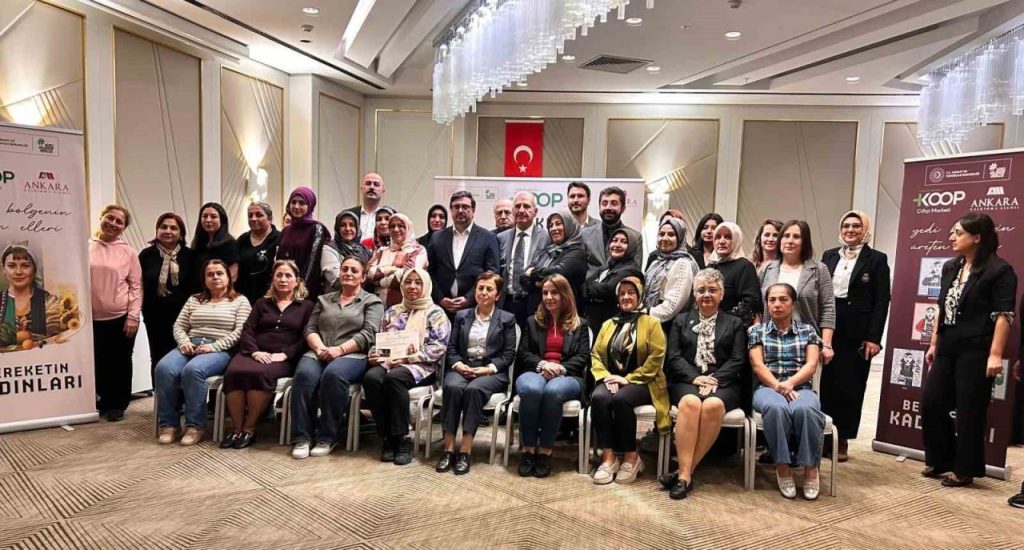 ankara kalkinma ajansi ve koop market arasinda bereketin kadinlari isbirligi protokolu imzalandi 435d6cc55dad |