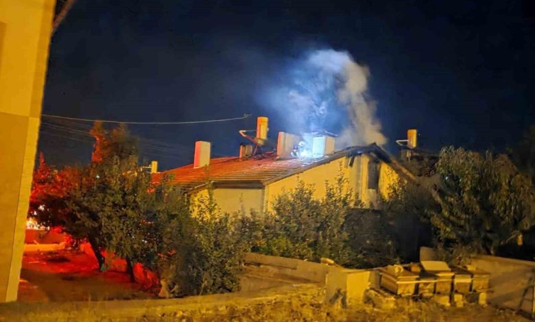 ankarada iki katli binada yangin 2 kisi dumandan etkilendi b70f5d21aeed |
