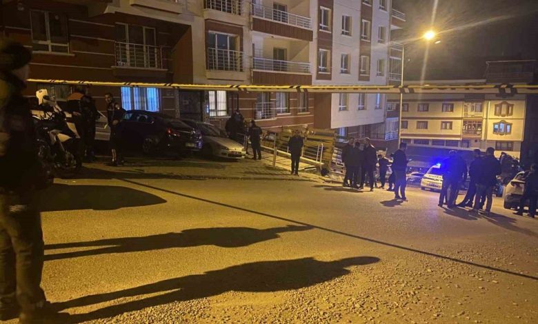 Ankara’da uyuşturucu operasyonu sırasında çatışma: 1 polis, 1 şüpheli yaralı 1 ankarada uyusturucu operasyonu sirasinda catisma 1 polis 1 supheli yarali 40a903cd0672 |