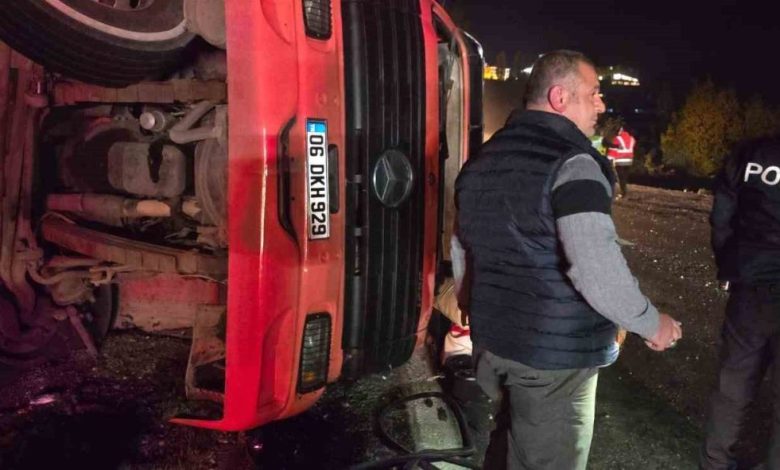 Ankara’da virajı alamayan tır devrildi: 1 yaralı 1 ankarada viraji alamayan tir devrildi 1 yarali 5e6db23caa4e |