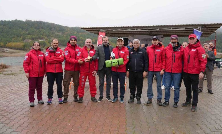 Arama kurtarma ekipleri Ericek Adrenalin Park’ta yarıştı 1 arama kurtarma ekipleri ericek adrenalin parkta yaristi f89ab02c3a73 |