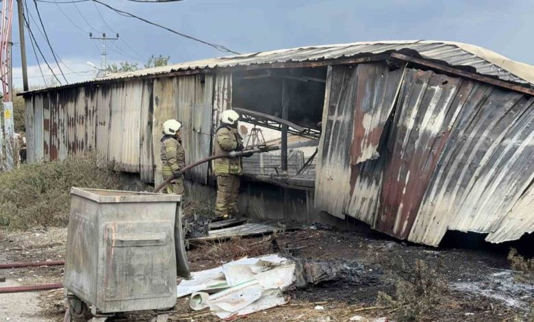 arnavutkoyde bedasa ait trafodan cikan kivilcimlar ayakkabi deposunu kule cevirdi 37bf9309b03c |