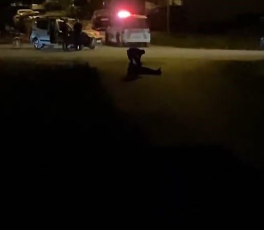 Arnavutköy’de gece yarısı sokak ortasında kavga: Polis güçlükle müdahale etti 1 arnavutkoyde gece yarisi sokak ortasinda kavga polis guclukle mudahale etti 84d21ef3d4d3 |