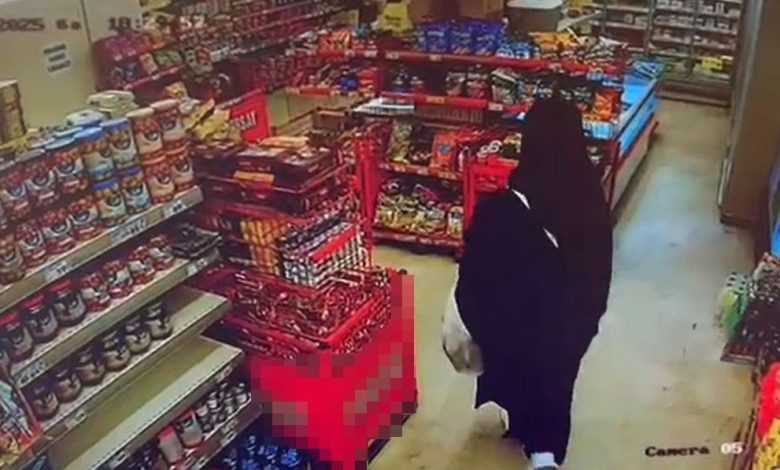 Arnavutköy’de kadın kılığına giren çocuk hırsız kamerada 1 arnavutkoyde kadin kiligina giren cocuk hirsiz kamerada 300ba5a8be2a |