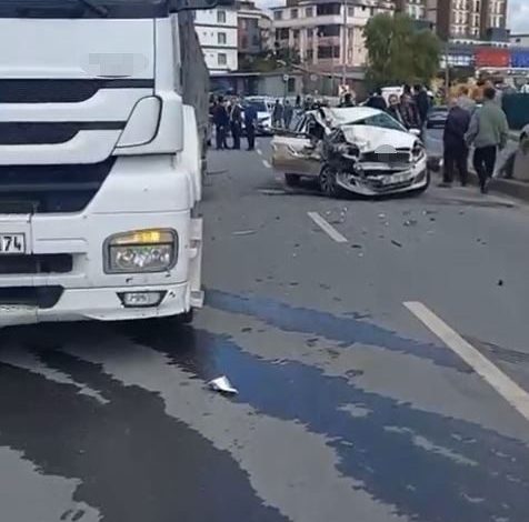 arnavutkoyde otomobil tira arkadan carpti 1 olu 9b10e9f36c53 |