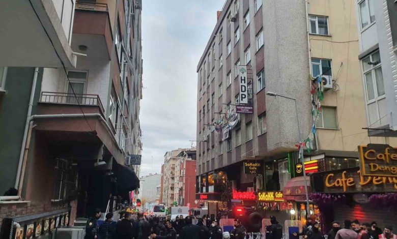Bahçelievler’de HDP ilçe binasına silahla giren sanığın yargılandığı davada karar çıktı 1 bahcelievlerde hdp ilce binasina silahla giren sanigin yargilandigi davada karar cikti 20449ed025e6 |