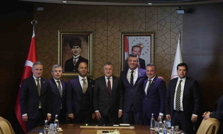 bakan bak fenerbahce yonetimini kabul etti 3e22f575a22a |