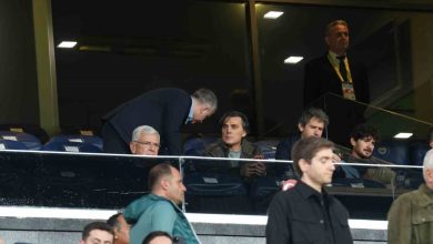 bakan bak ile montella fenerbahce nice macini takip etti 2e788dc9fe60 |