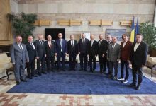 bakan bolat arice baskani frunzulica ile bir araya geldi 97ecff24e5e8 |