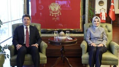 bakan goktas ve bakan tunc bir araya geldi f5c0deb2f2e2 |