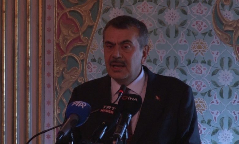bakan tekin dunyadaki egitimciler asil isini unutmasaydi filistinde 60 binin uzerinde insanin soykirima tabi tutuldugu dunyayi yasamazdik deb575024188 |
