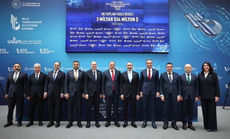 bakan uraloglu 5g yetkilendirme ihalesi 3 operator toplamda 2 milyar 945 milyon dolar teklif vererek frekans bantlarini almaya hak kazandi 8cc8bf741e34 |