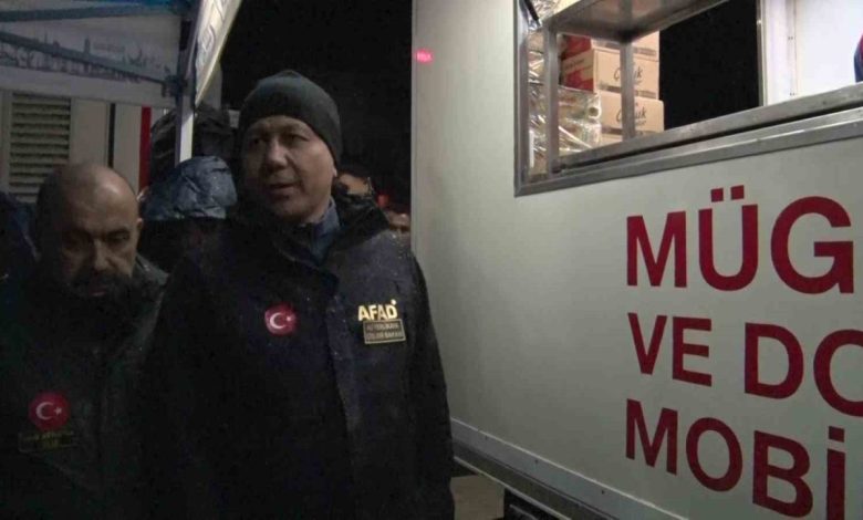 Bakan Yerlikaya depremzedelerle bir araya geldi 1 bakan yerlikaya depremzedelerle bir araya geldi 321c51b41b41 |